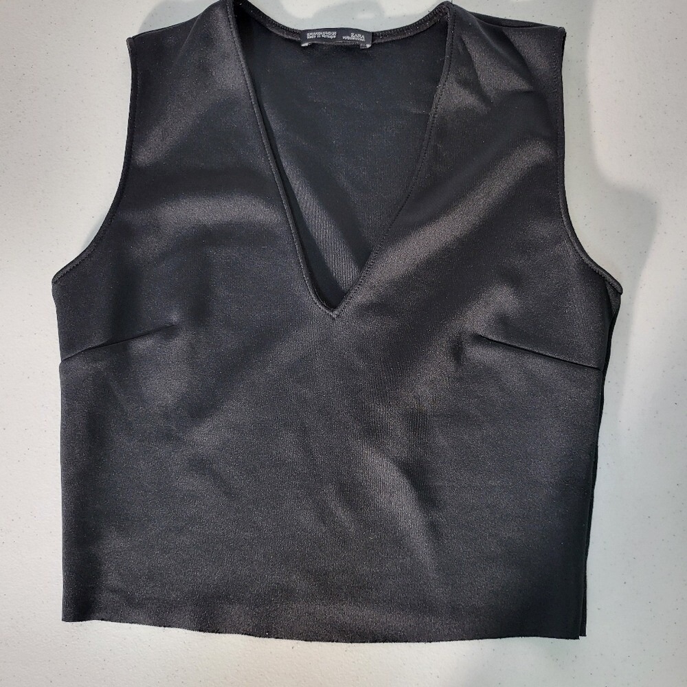 Zara Basic Top V-Neck Sleeveless Fitted Black Tank Top Size Small - Picture 3 of 7